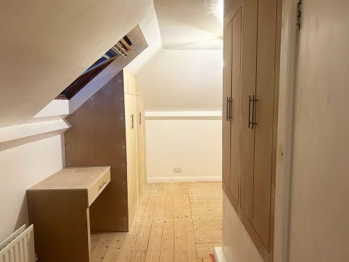 Bespoke fitted wardrobe storage - view of the wardrobe
