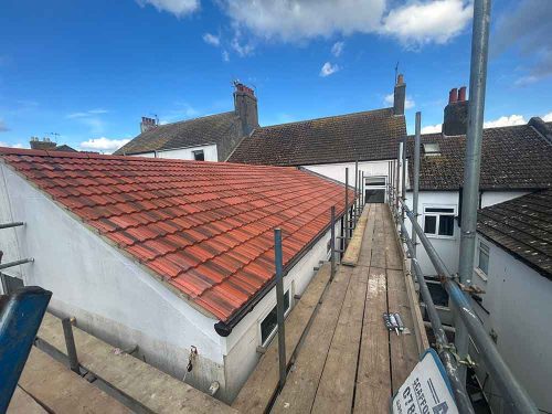 replacement-roof-red-tiles